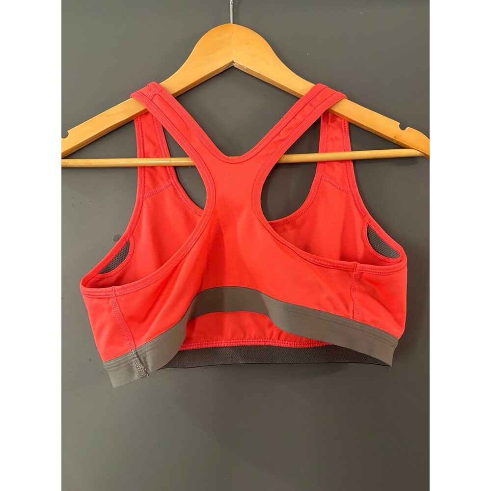 Nike - Picture 3 of 3